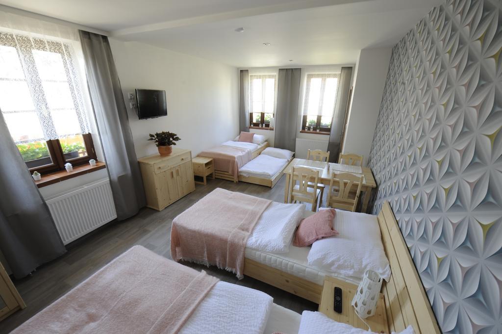 Apartmany Na Kolonade Леднице Экстерьер фото